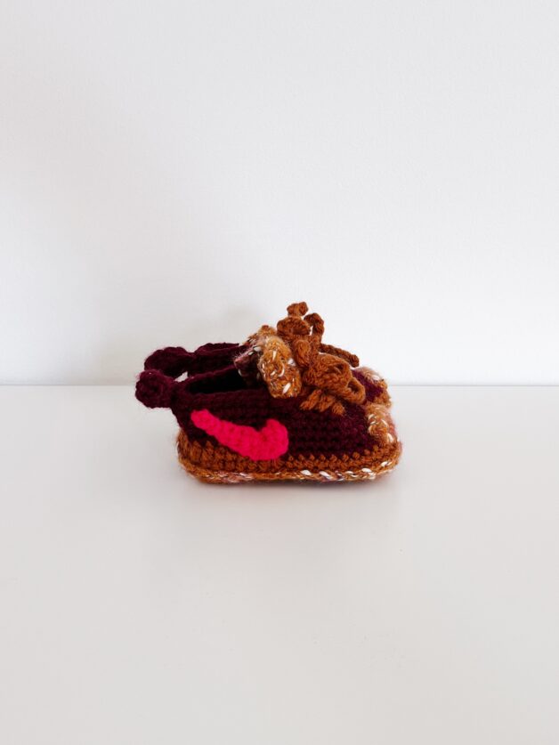 Stay Calma - Crochet Nike (Keila)