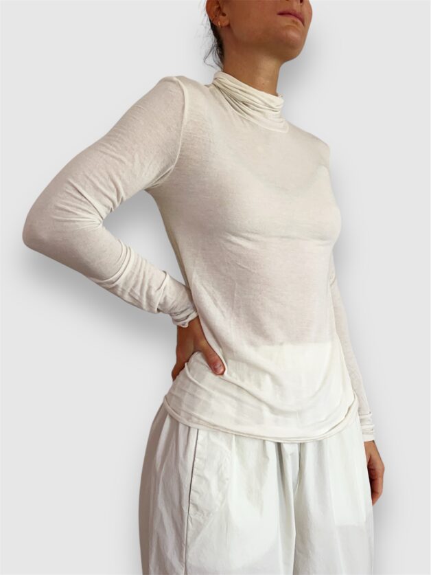 Stay Calma - Bone turtleneck