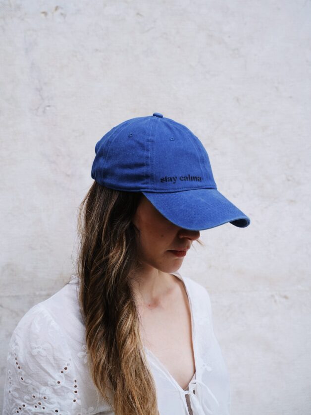 Stay Calma - Washed cap (electric blue)