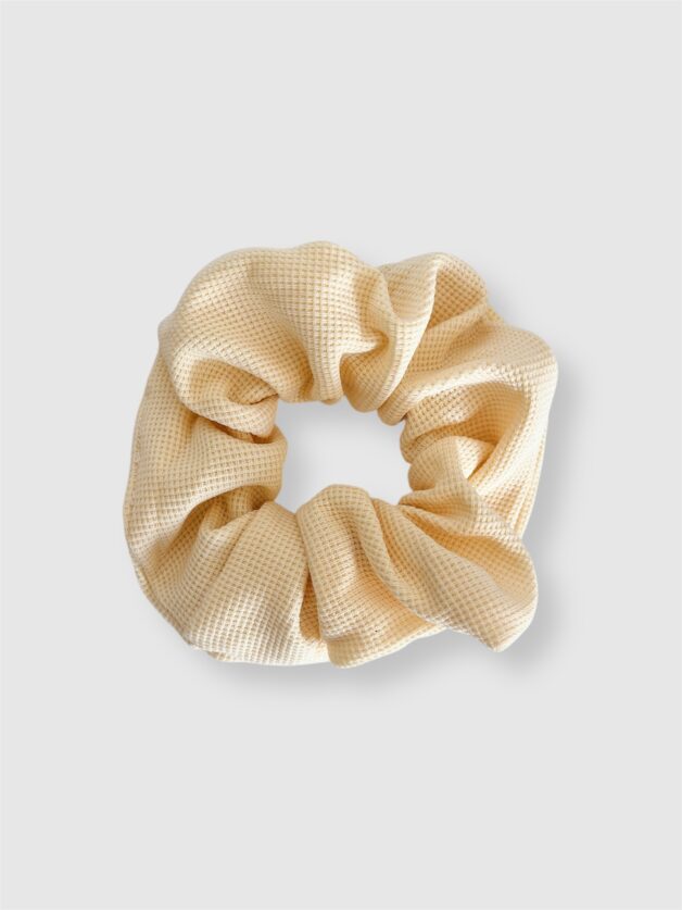 Stay Calma - Butter yellow scrunchie