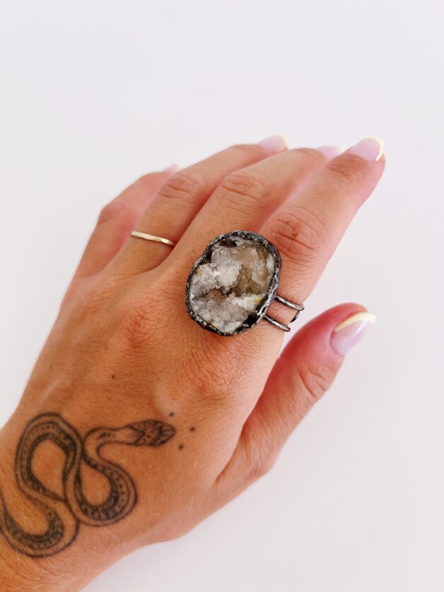 Stay Calma - Crystal ring (round small)