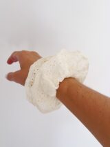 Stay Calma - Lacy scrunchie