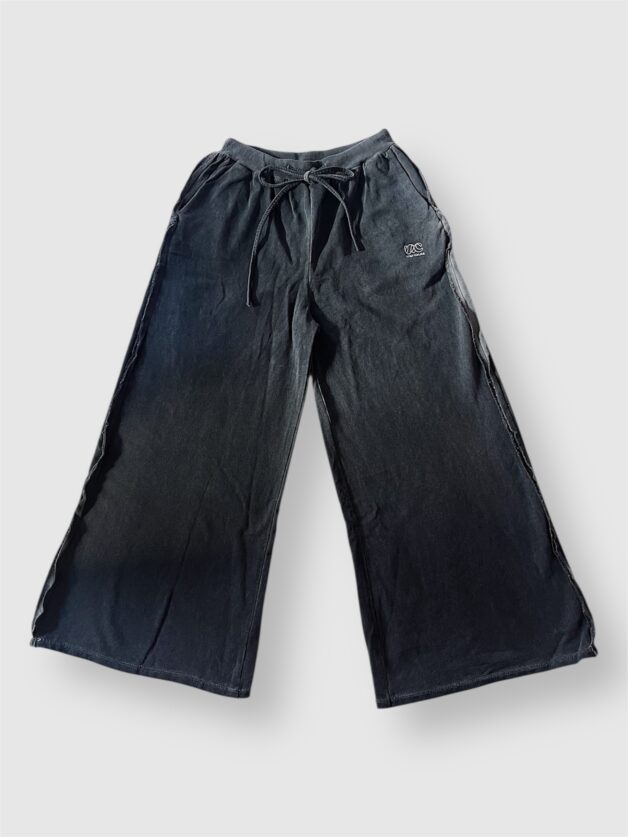 Stay Calma - Washed wide jogger pant (black)