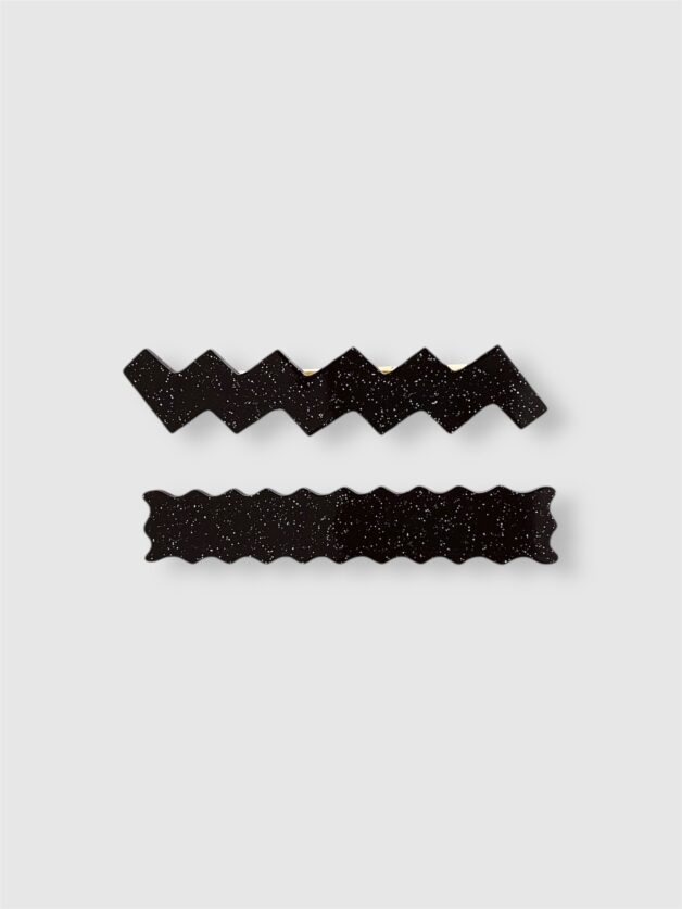 Stay Calma - Geom hairclip (black)